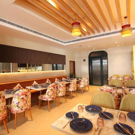 The Grand Ambassador Hotel Kottayam Exterior foto